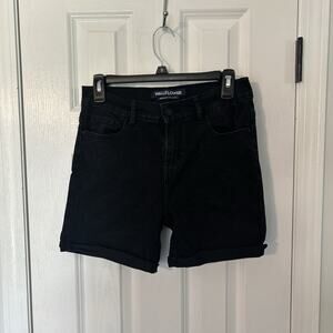 Wallflower Juniors Solid Black Stretch Shorts Size 7 Irresistible Fit